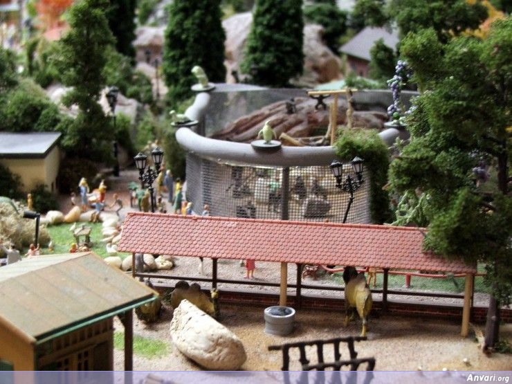 40 Miniature Wonderland - Model City with All Attractions 