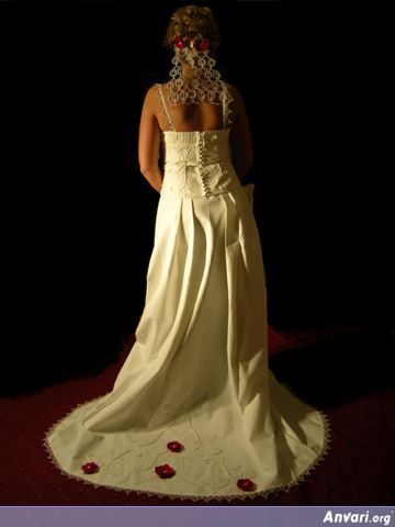 KatrinaChalifoux-3a - Wedding Dresses Made of Toilet Paper 